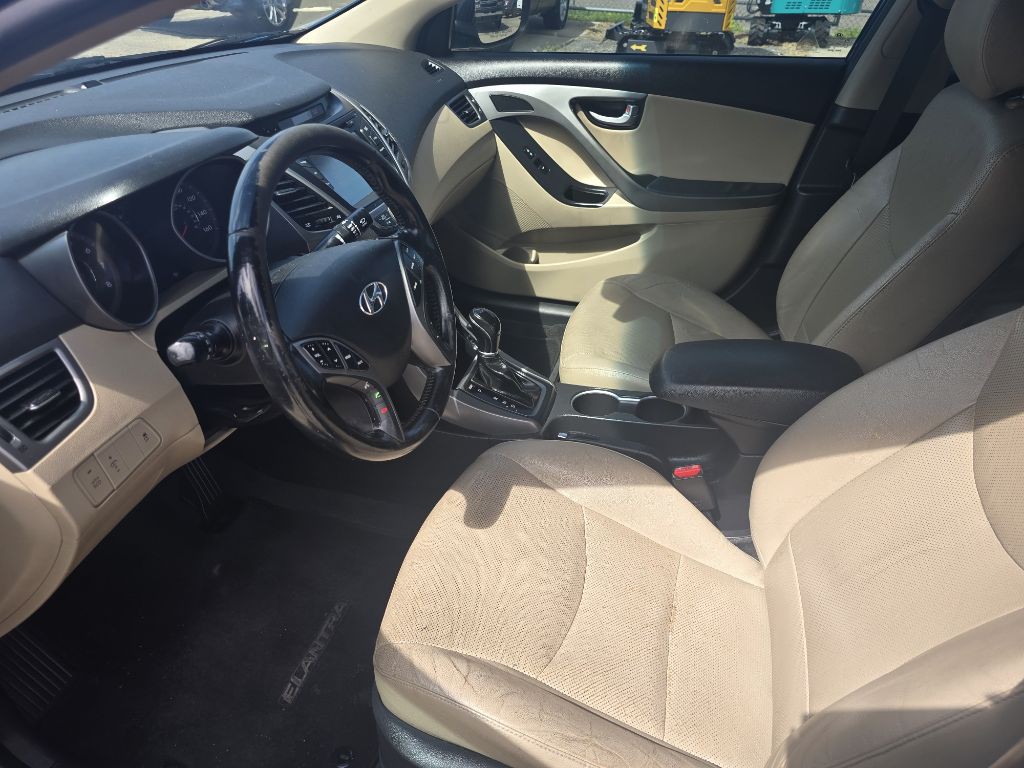 2014 Hyundai Elantra Image 8