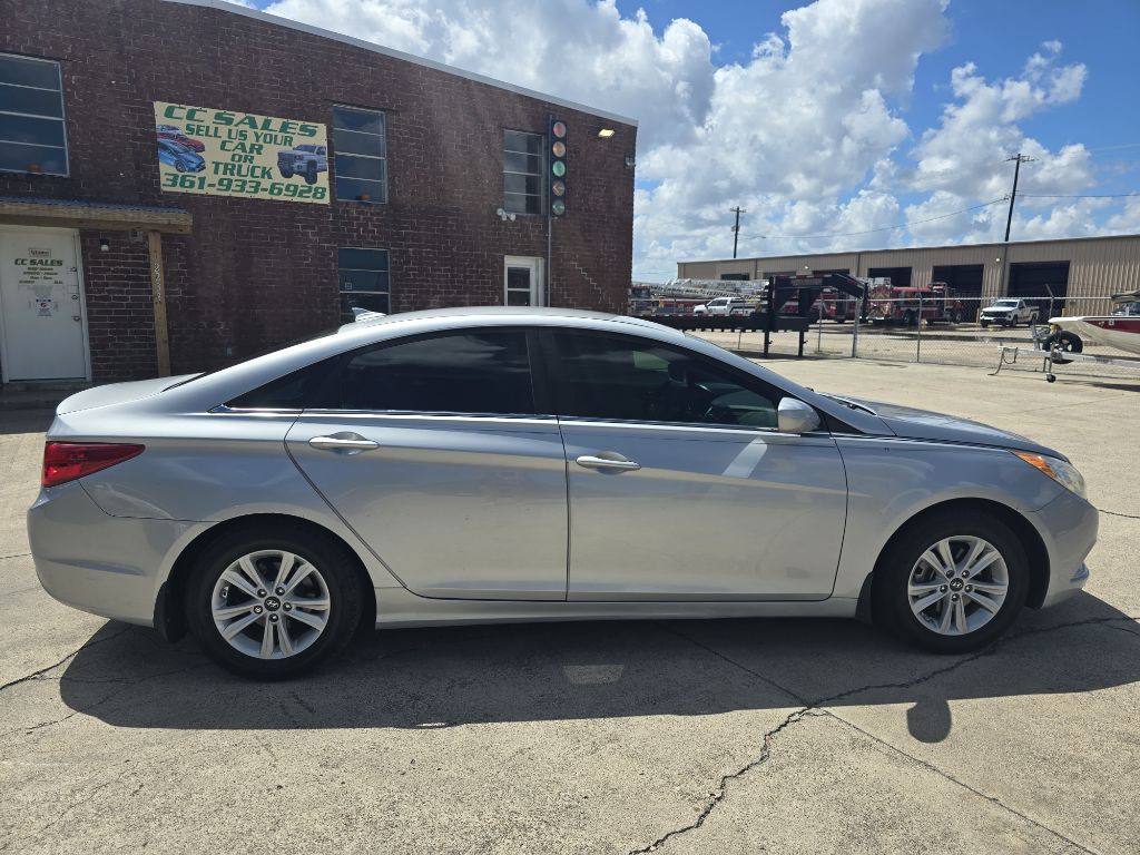 2012 Hyundai Sonata Image 3