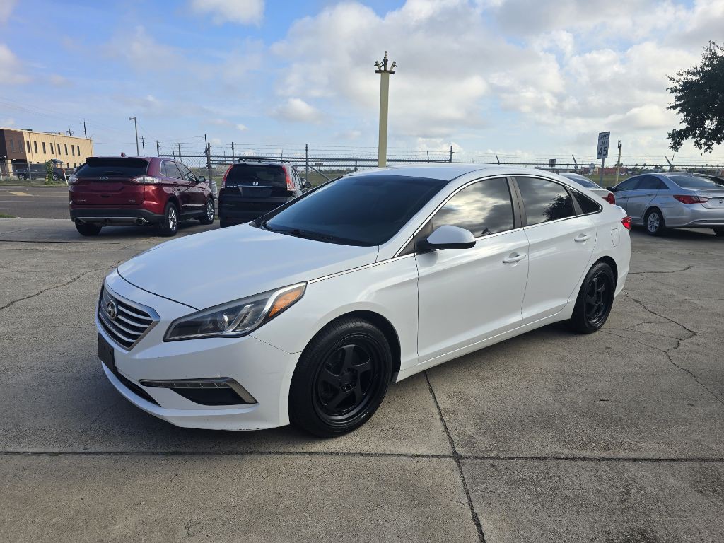 2015 Hyundai Sonata Image 2
