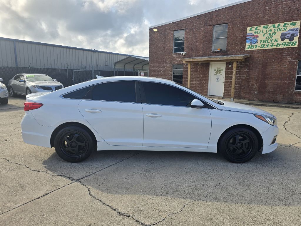 2015 Hyundai Sonata Image 4