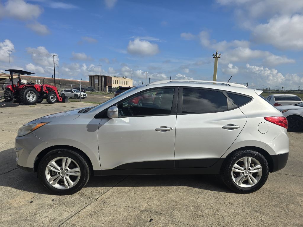 2013 Hyundai Tucson Image 1