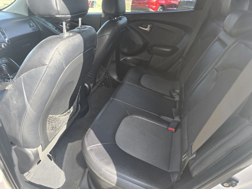 2013 Hyundai Tucson Image 11