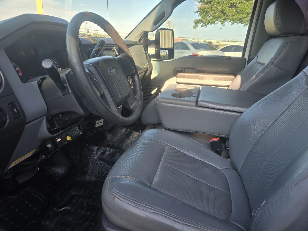 2015 Ford F-350 Image 9