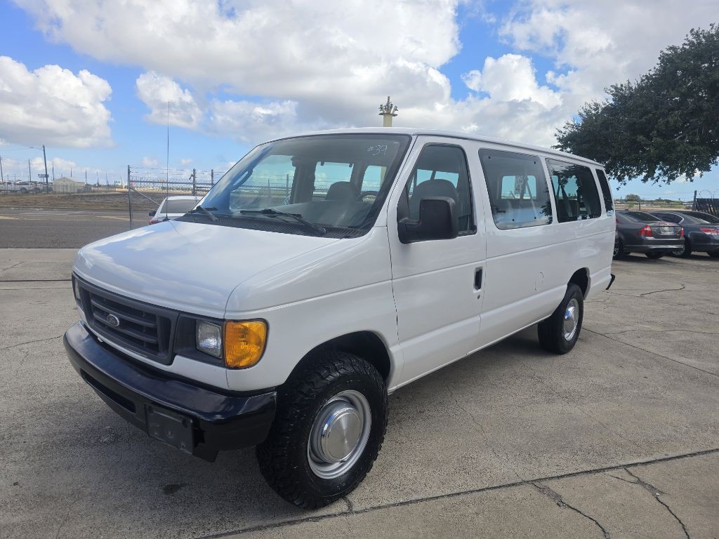2005 Ford Econoline Image 3