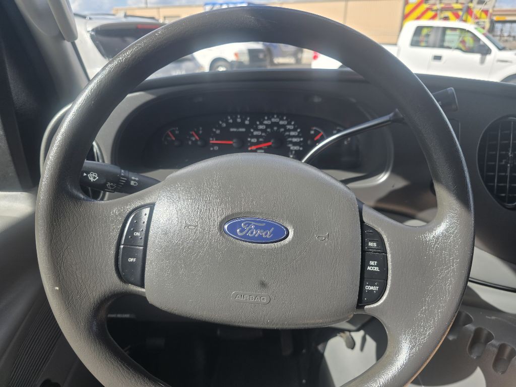 2005 Ford Econoline Image 7