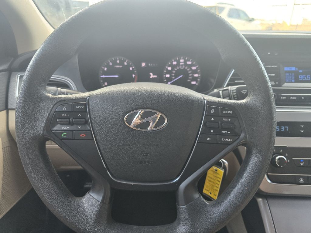 2015 Hyundai Sonata Image 8