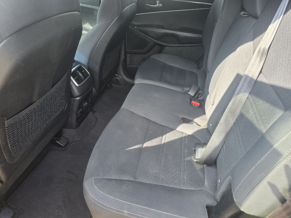 2016 Kia Sorento Image 11