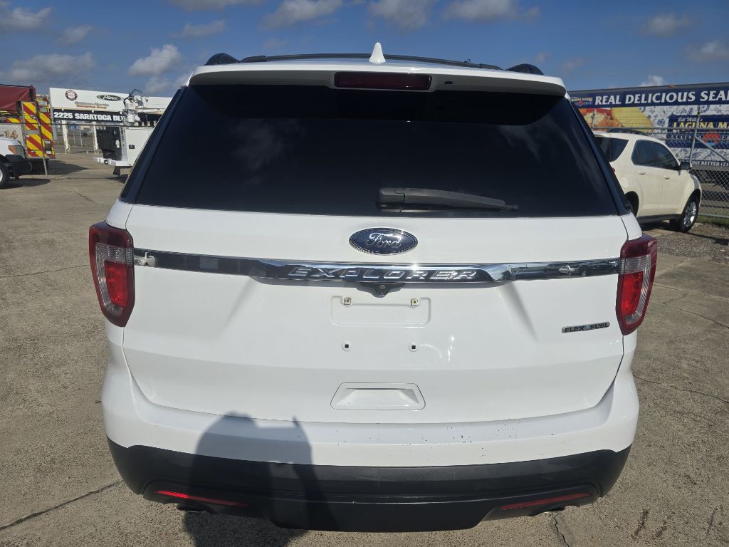 2016 Ford Explorer Image 5