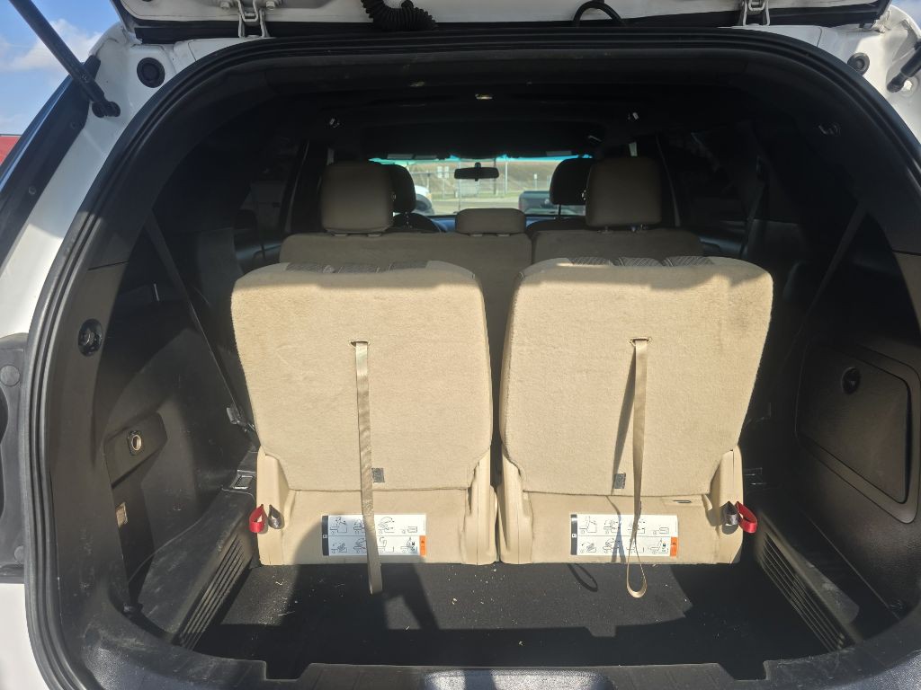 2016 Ford Explorer Image 12