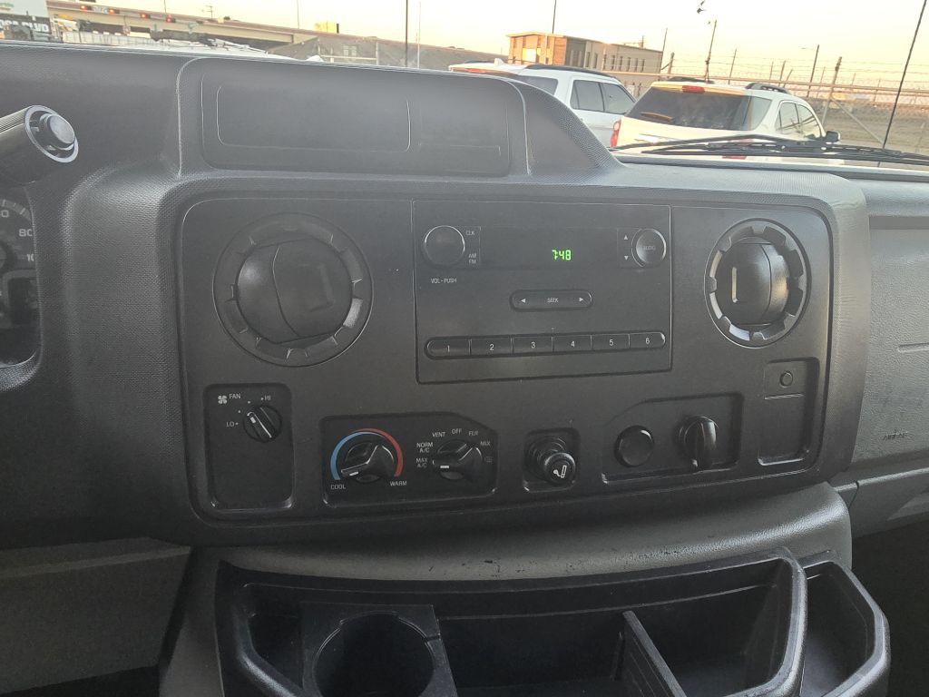 2011 Ford Econoline Image 9