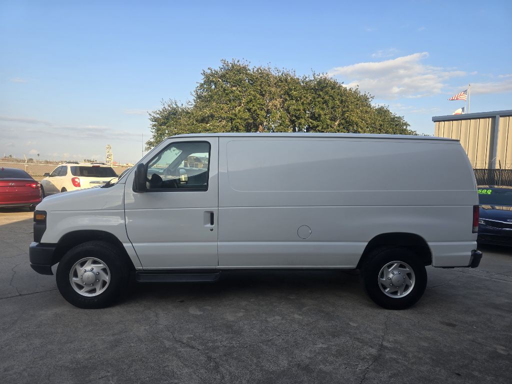 2013 Ford Econoline Image 1