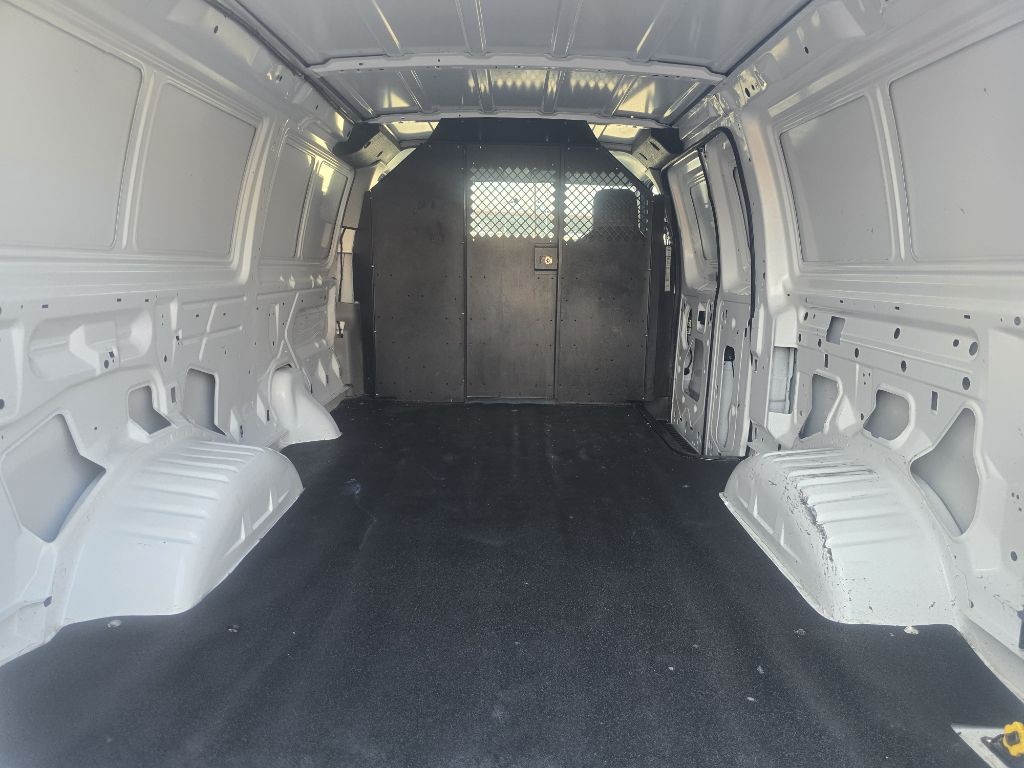 2013 Ford Econoline Image 6