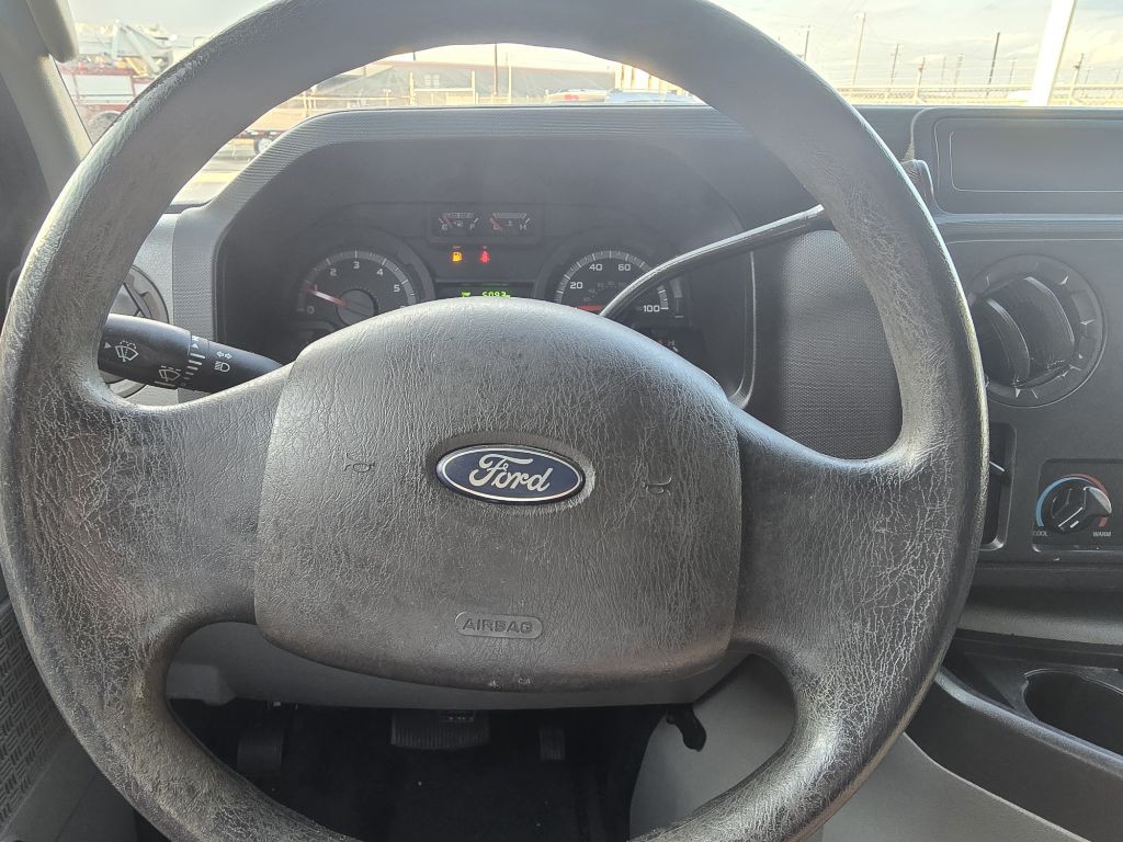 2013 Ford Econoline Image 9