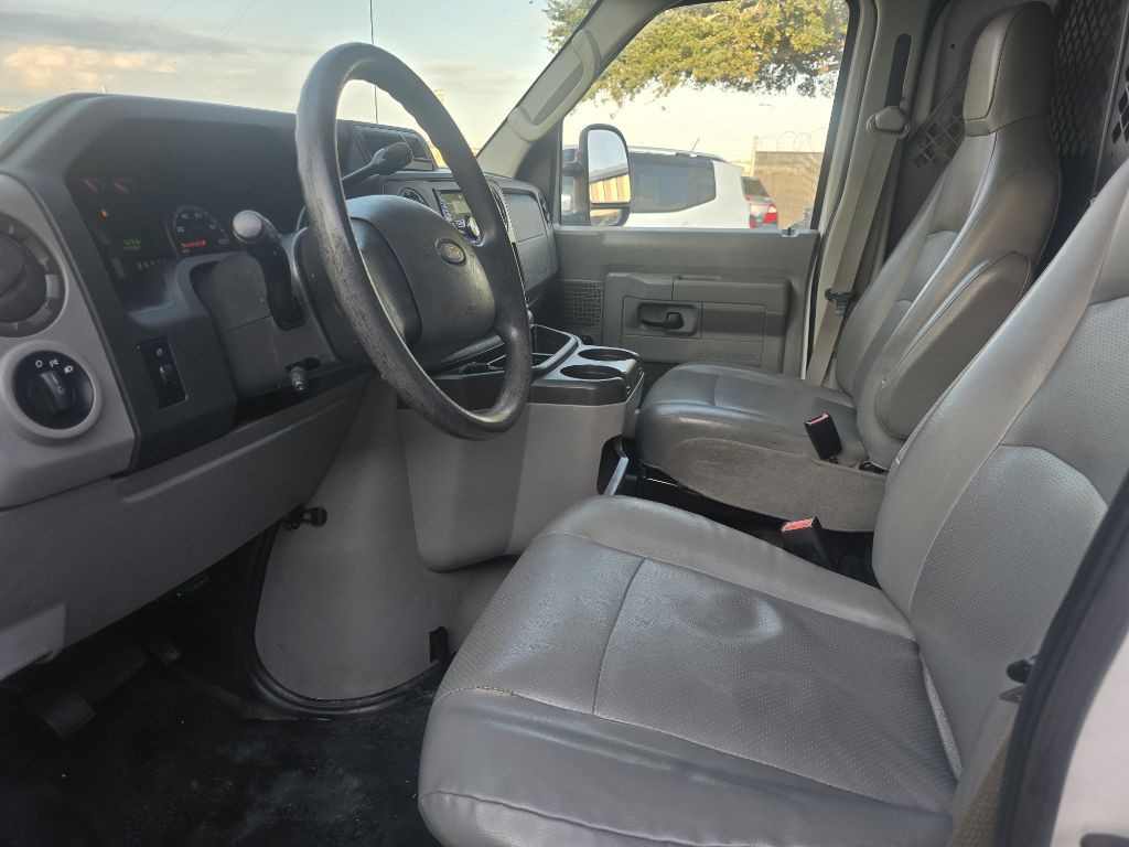 2013 Ford Econoline Image 10