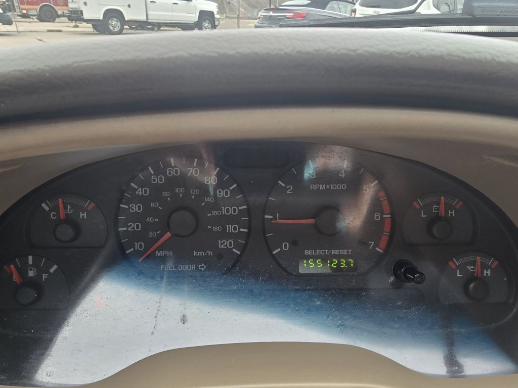 2003 Ford Mustang Image 8