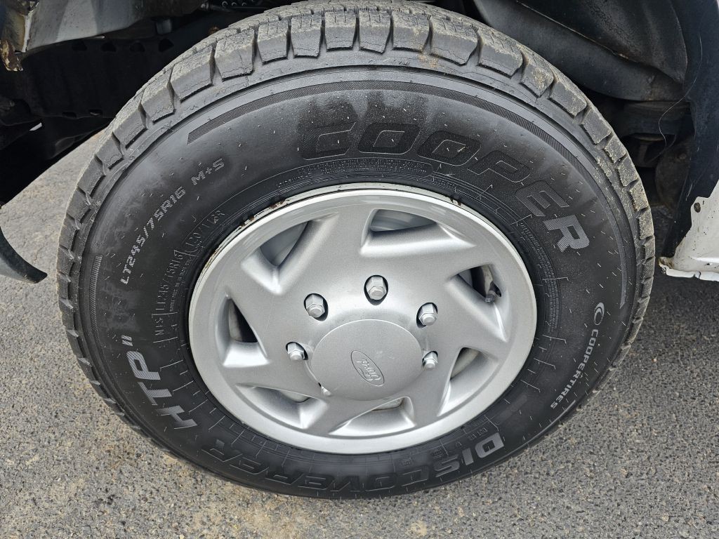 2014 Ford E-series Image 22