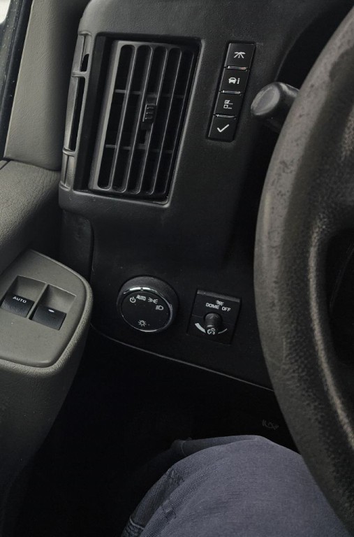 2017 Chevrolet Express Image 17
