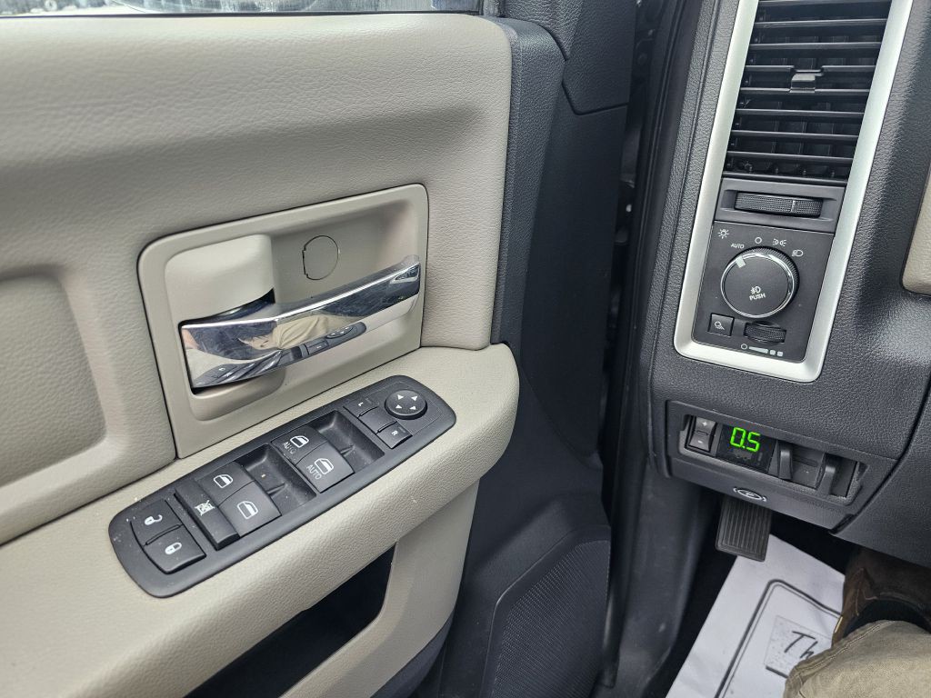 2012 RAM 1500 Image 18