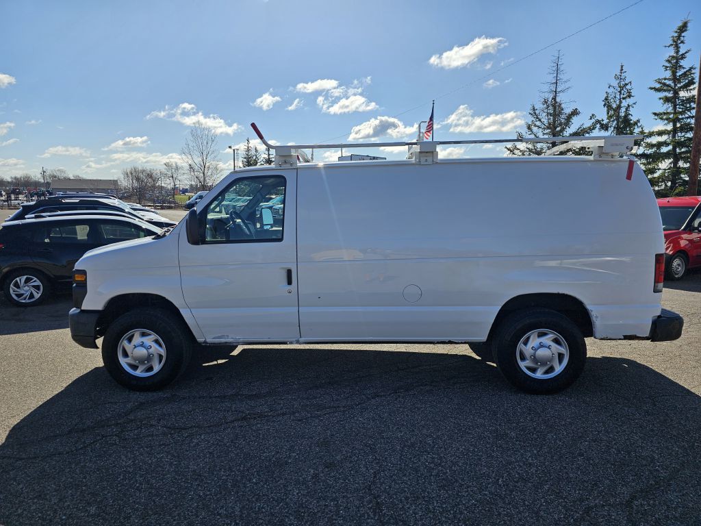 2013 Ford E-series Image 2
