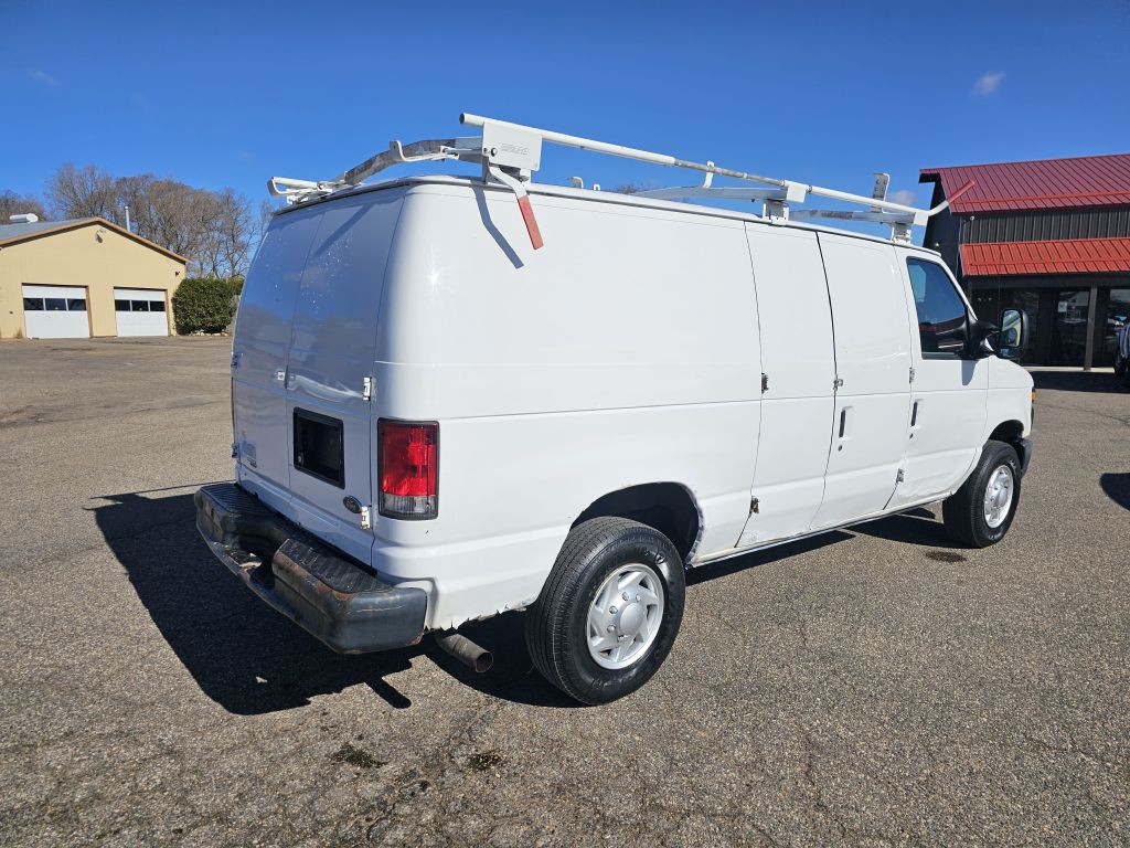 2013 Ford E-series Image 8