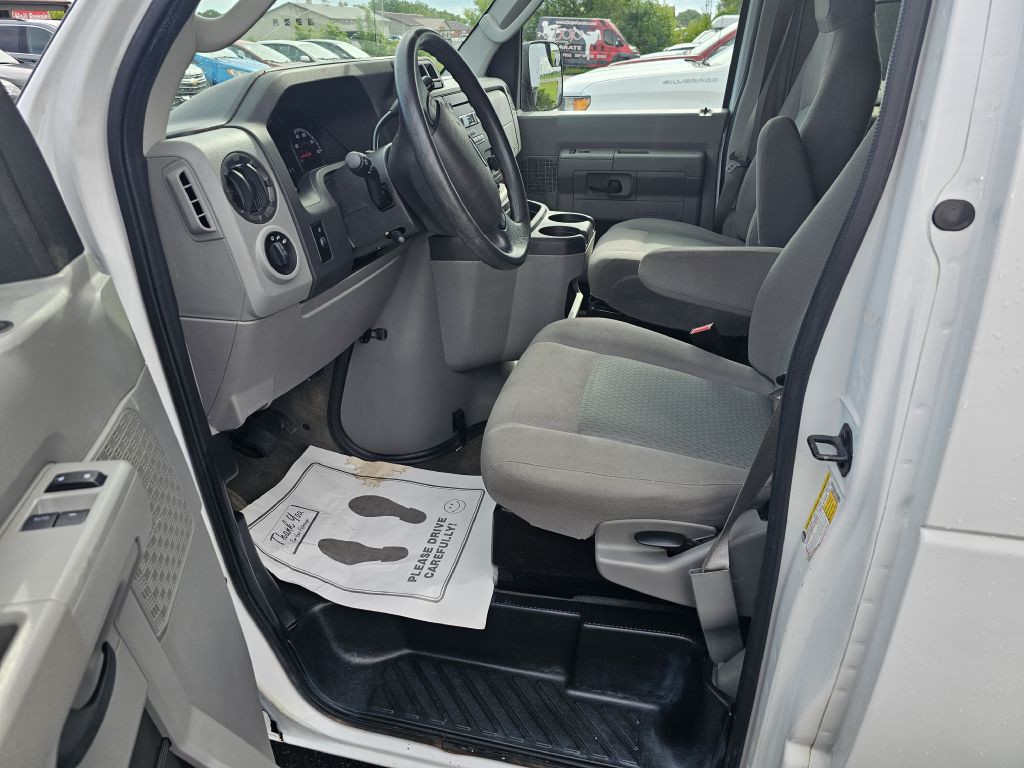 2014 Ford Econoline Image 9