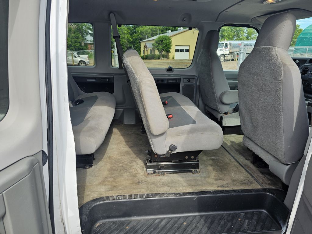 2014 Ford Econoline Image 11