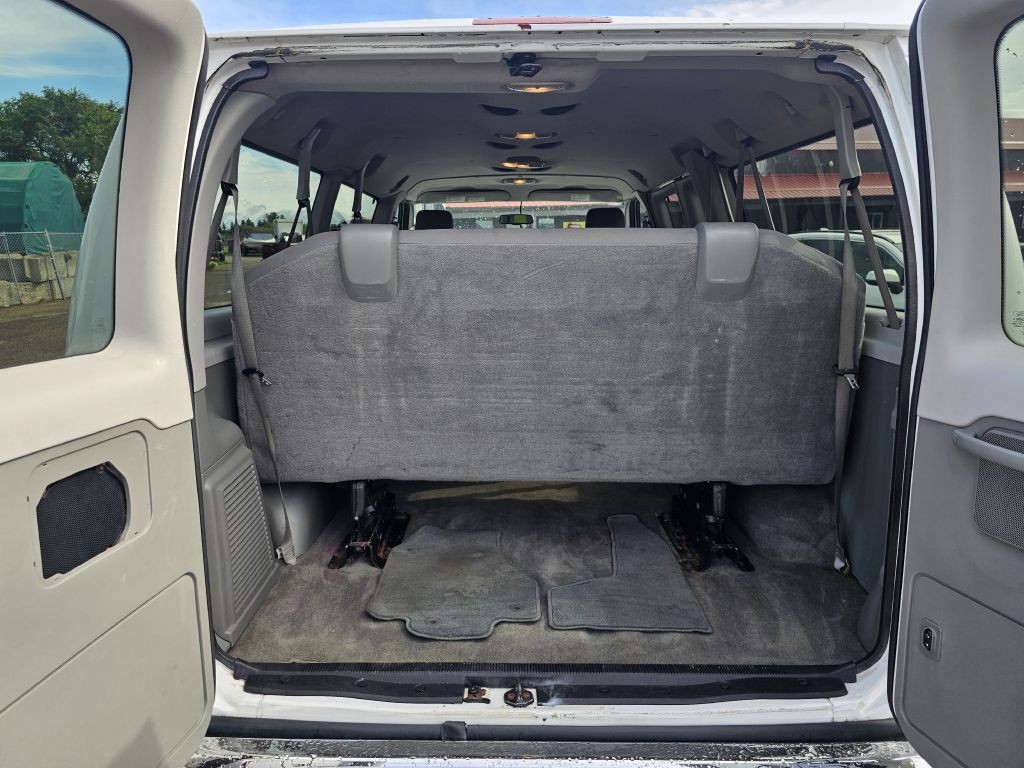 2014 Ford Econoline Image 12