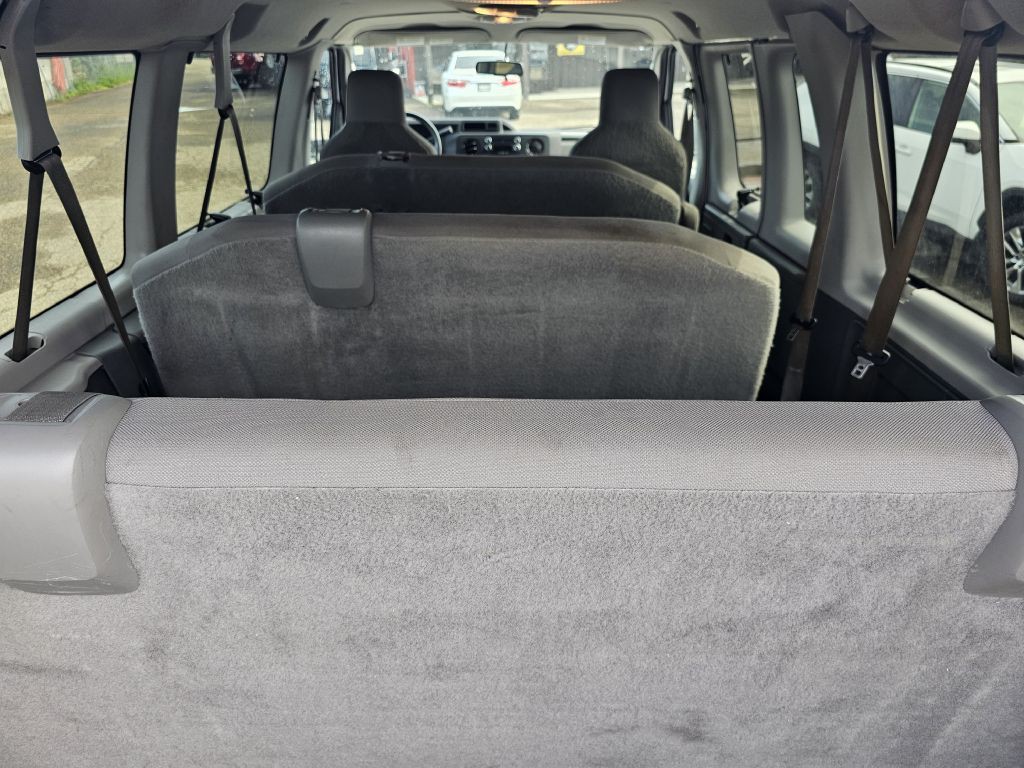 2014 Ford Econoline Image 13