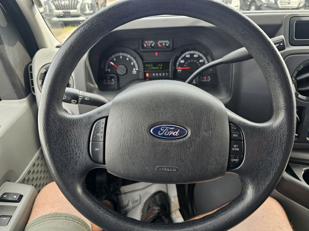 2014 Ford Econoline Image 18