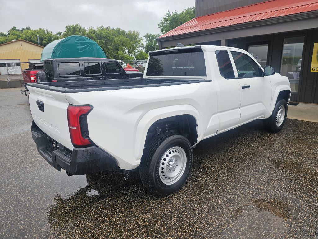 2024 Toyota Tacoma Image 8