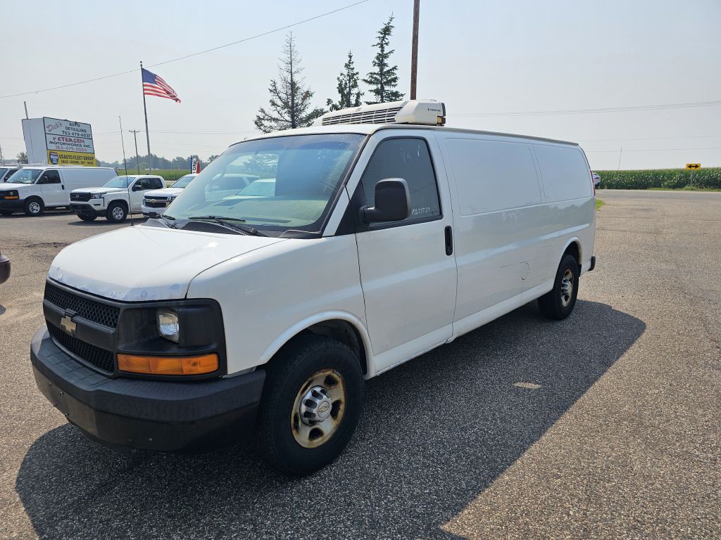 2010 Chevrolet Express Image 1