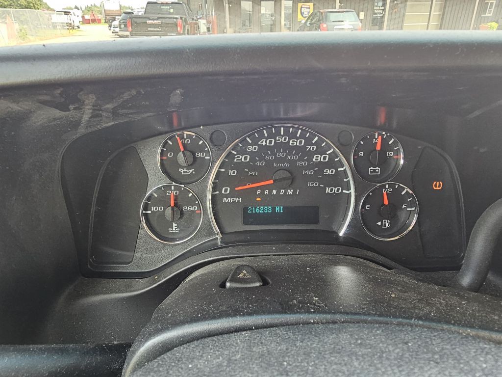 2010 Chevrolet Express Image 16
