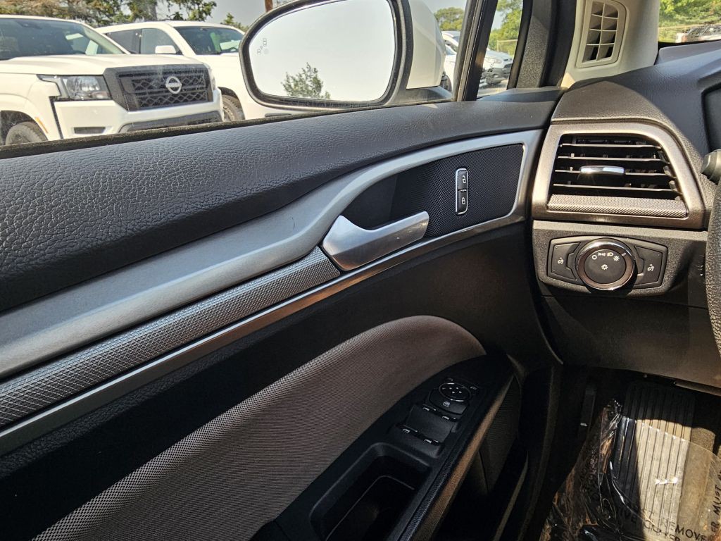 2019 Ford Fusion Image 17