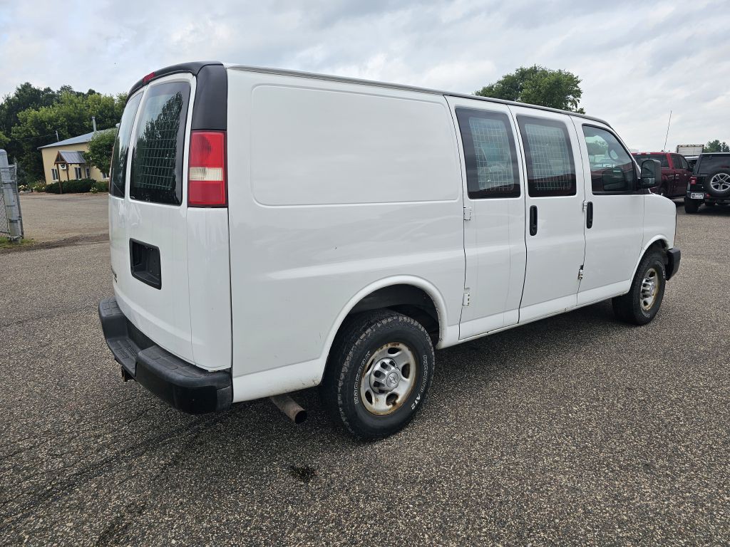 2015 Chevrolet Express Image 6