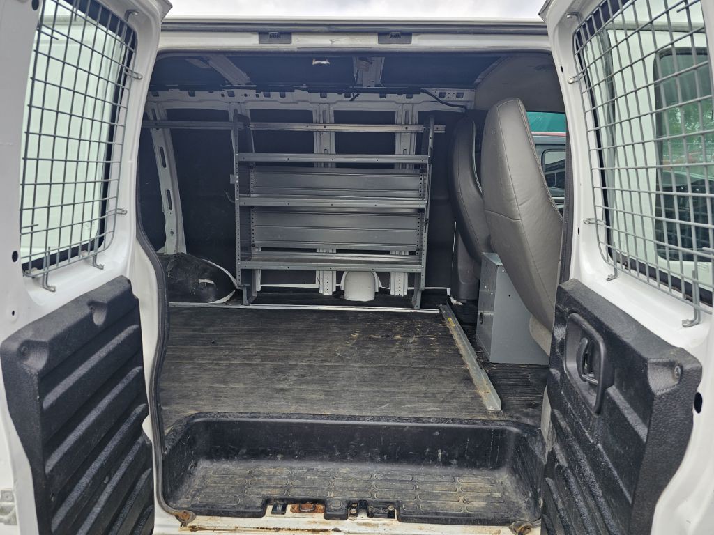 2015 Chevrolet Express Image 13