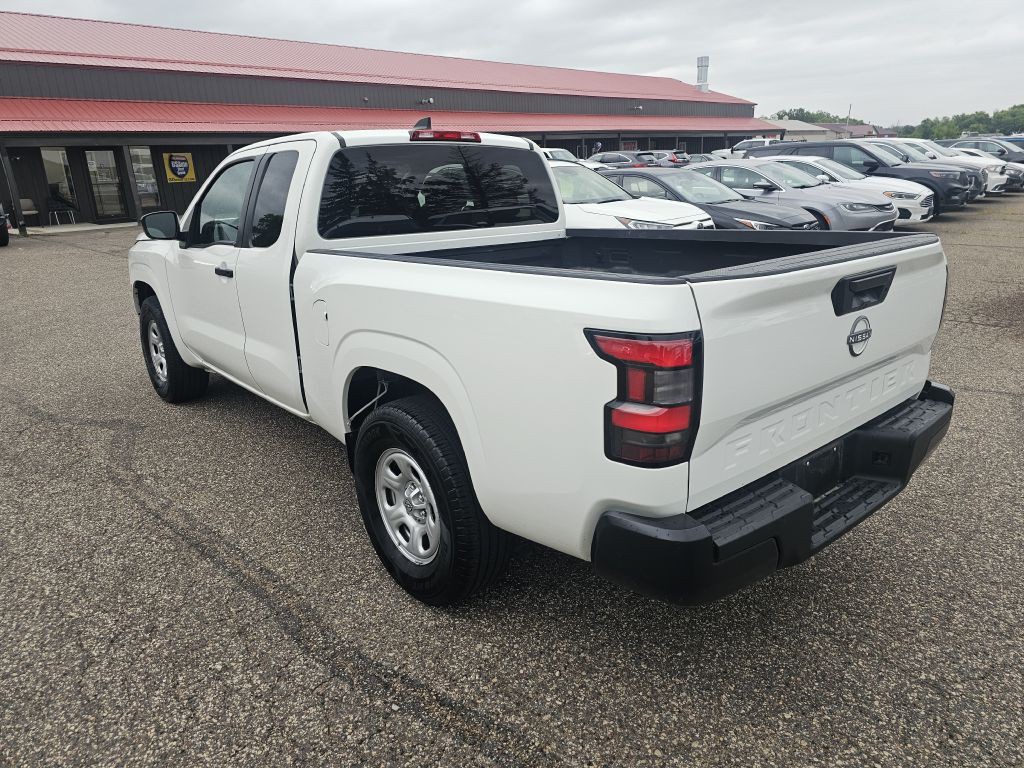 2024 Nissan Frontier Image 8