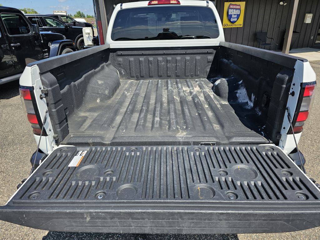 2024 Nissan Frontier Image 9