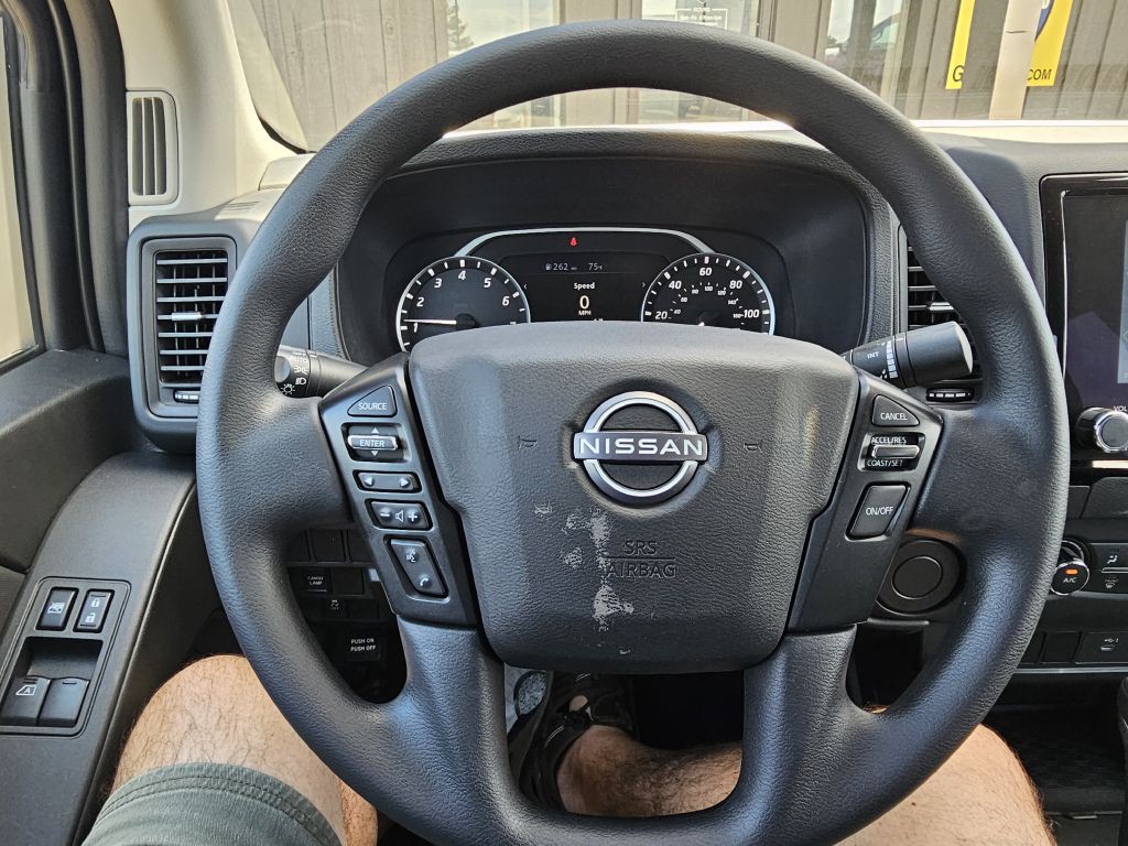 2024 Nissan Frontier Image 15