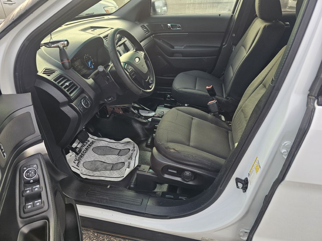 2016 Ford Explorer Image 9