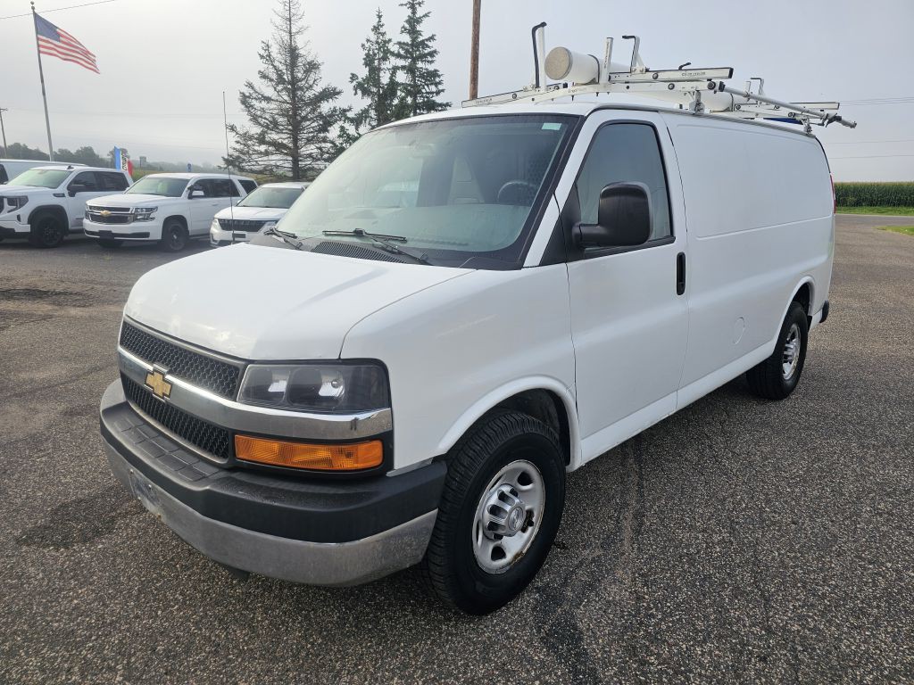 2016 Chevrolet Express Image 1