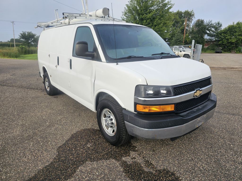 2016 Chevrolet Express Image 4