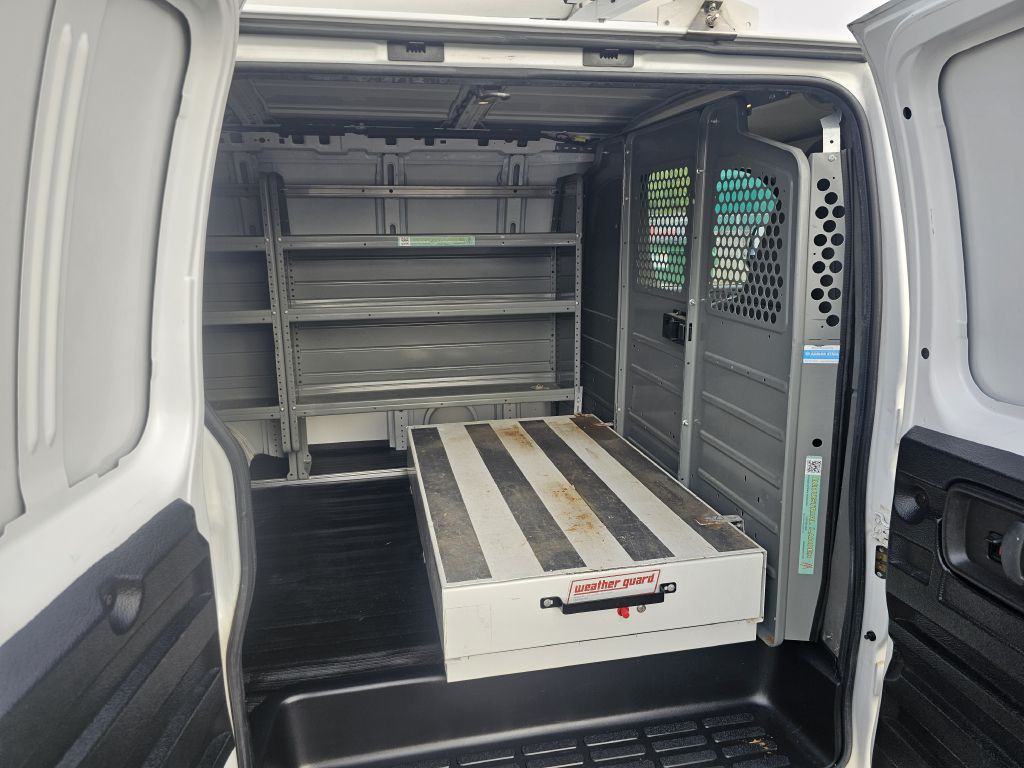 2016 Chevrolet Express Image 14