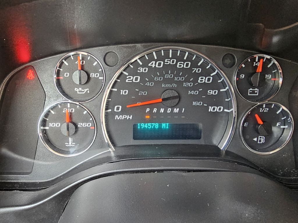 2016 Chevrolet Express Image 16