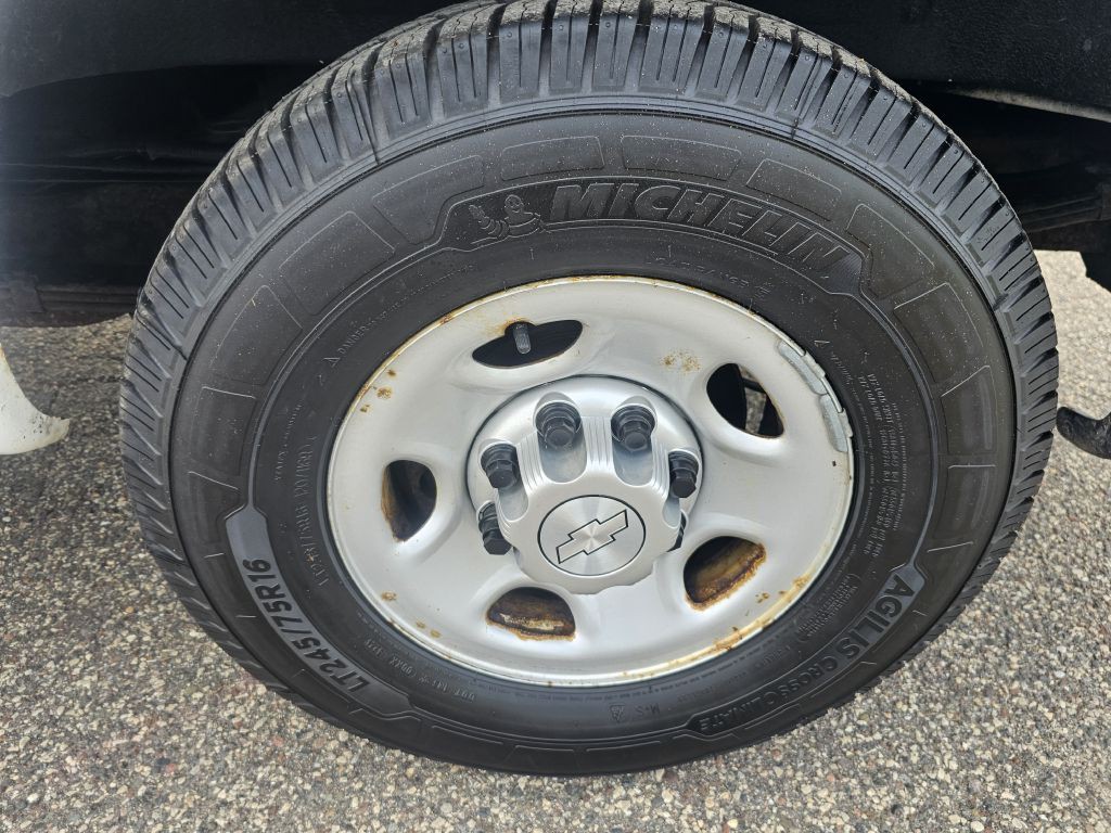 2016 Chevrolet Express Image 22
