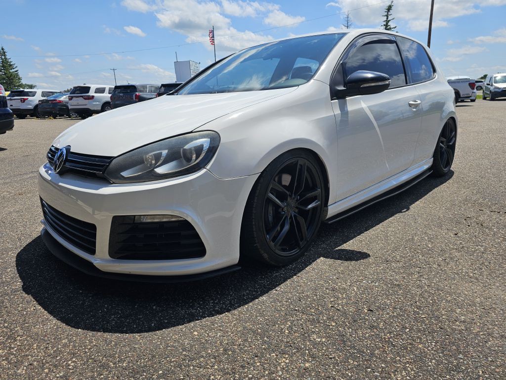 2012 Volkswagen Golf Image 1
