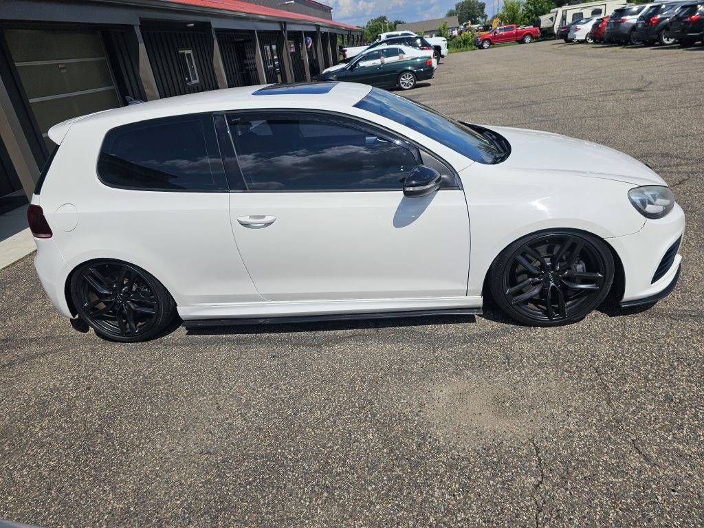 2012 Volkswagen Golf Image 2