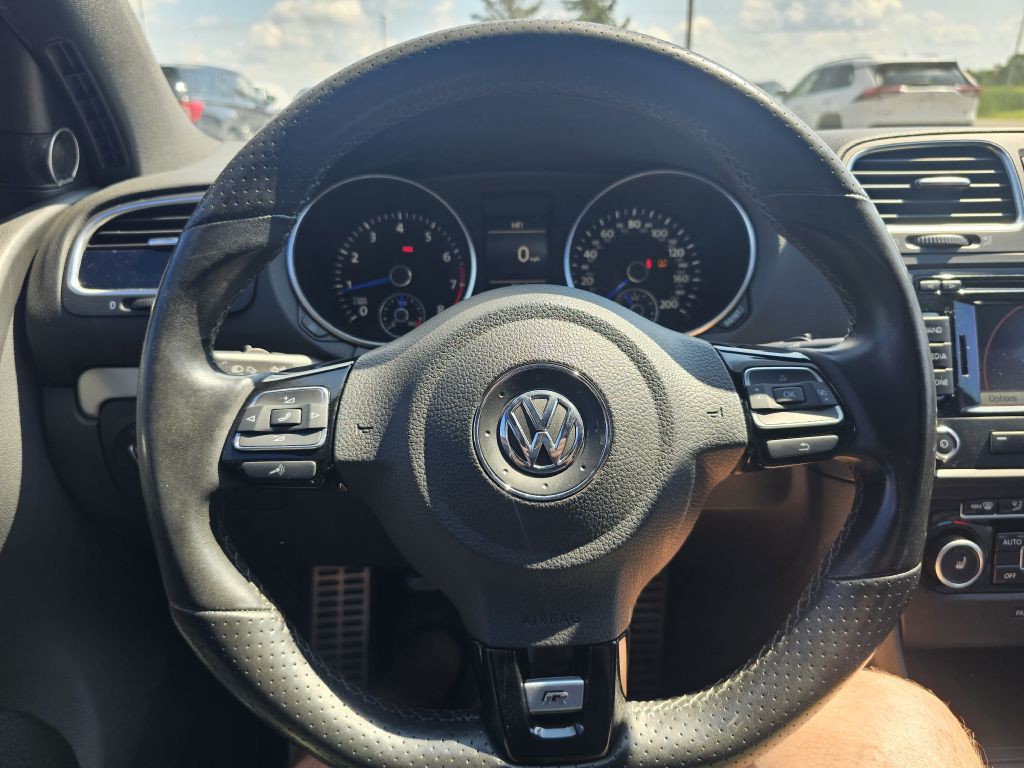 2012 Volkswagen Golf Image 16