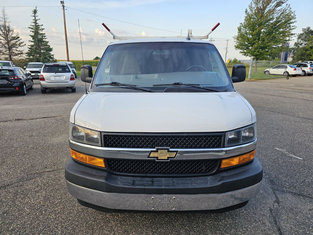 2018 Chevrolet Express Image 3