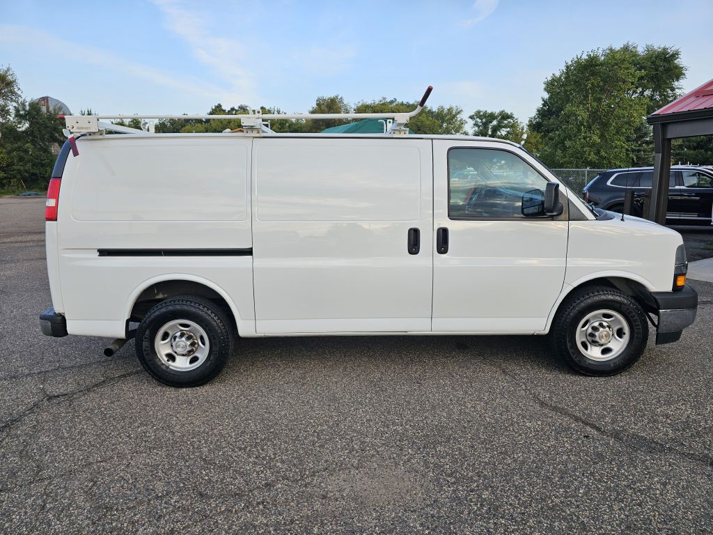 2018 Chevrolet Express Image 5
