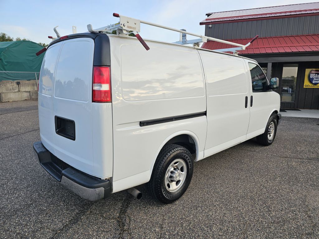 2018 Chevrolet Express Image 6